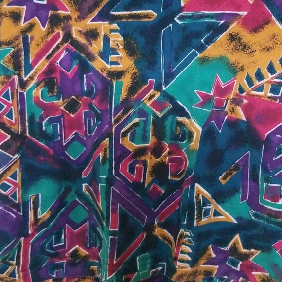 Long Sleeve Crop Top - Picture 2 of 5